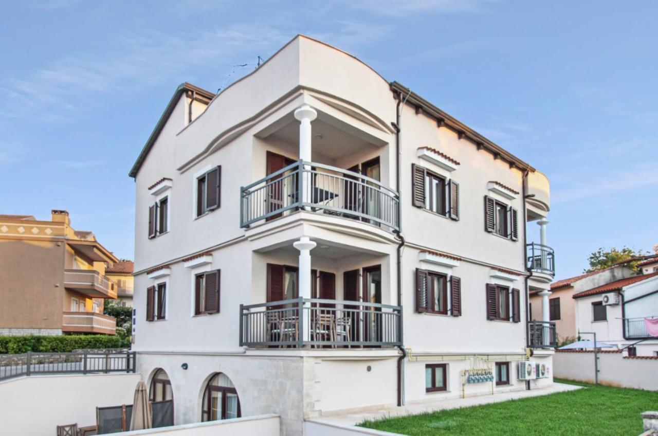 Apartments Villa Alba Poreč Eksteriør bilde